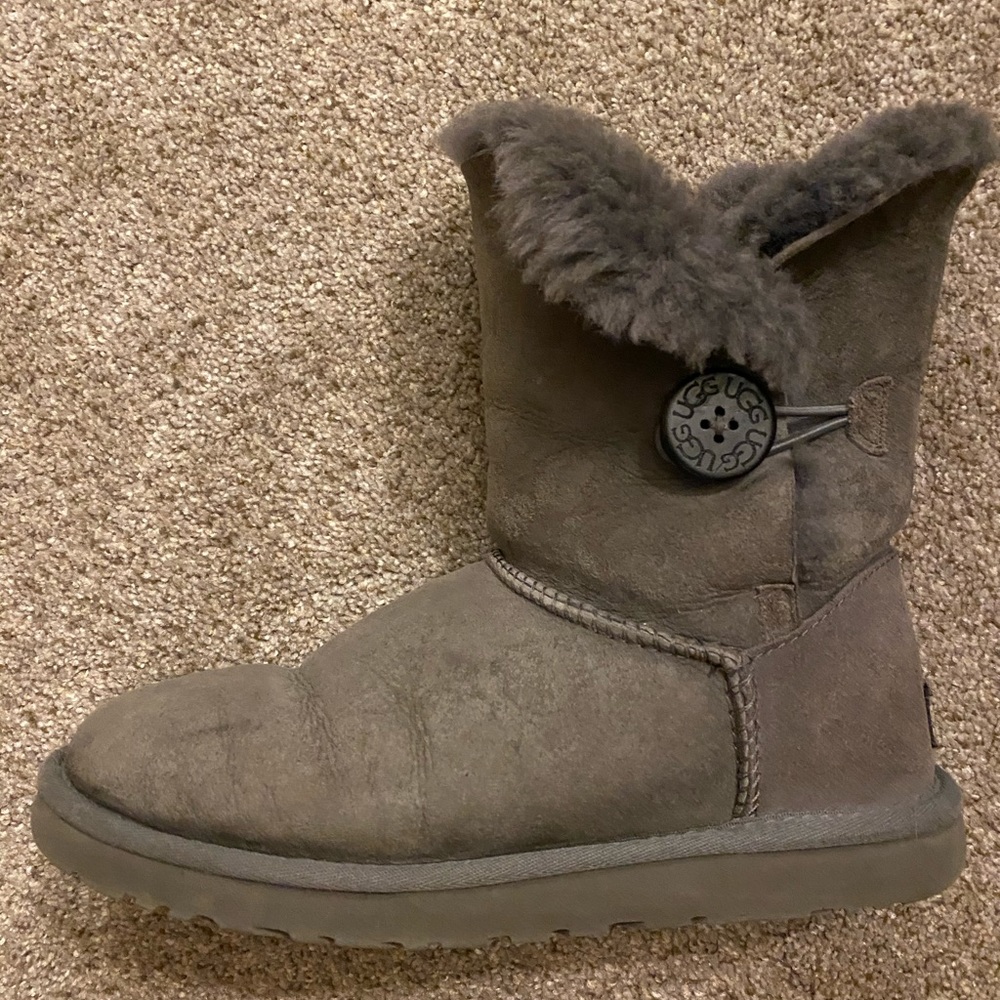 Bailey button Uggs